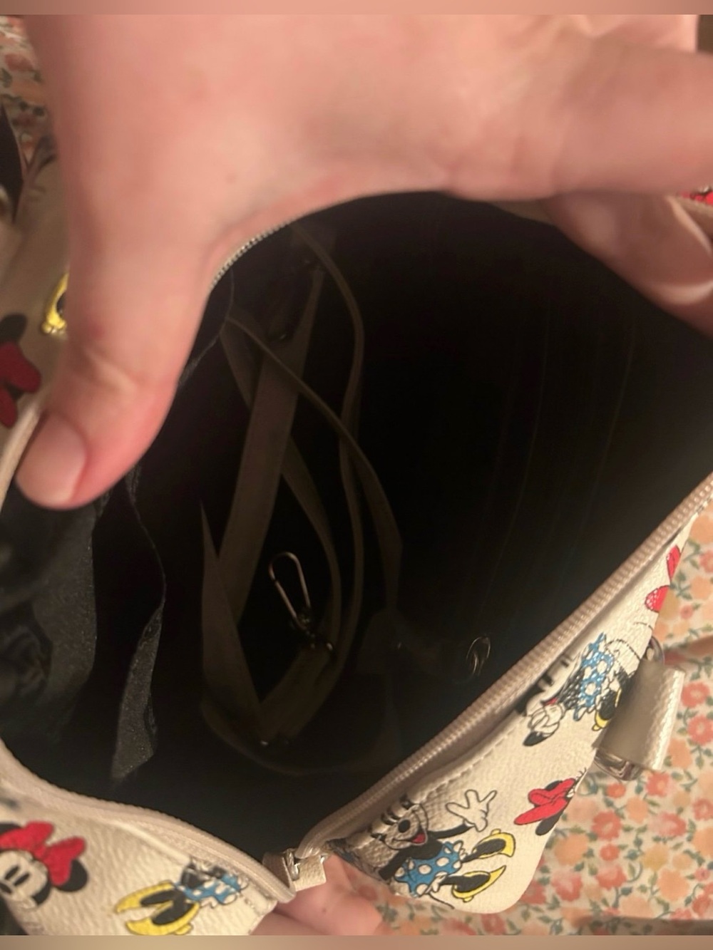 Loungefly x Minnie Mouse Cream Printed Satchel - Picture 4 of 4